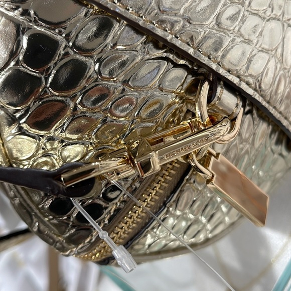 Michael Kors Grayson Md Metallic Crocodile Embossed Leather Satchel
Pale Gold NW - Picture 14 of 16